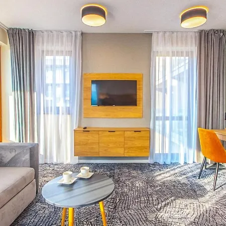 Lägenhet Luxusny Apartman Bešeňová
