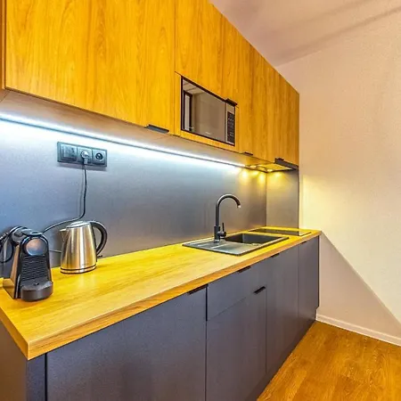 Luxusny Apartman Lägenhet Bešeňová