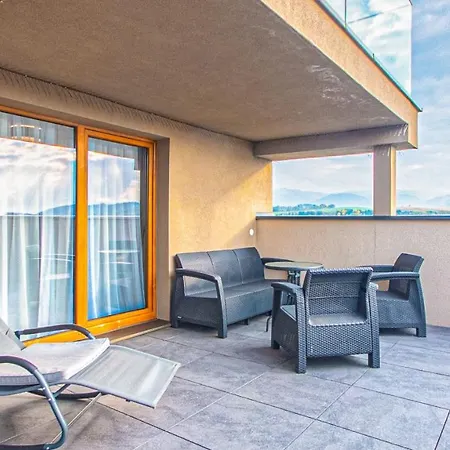 Lägenhet Luxusny Apartman Bešeňová