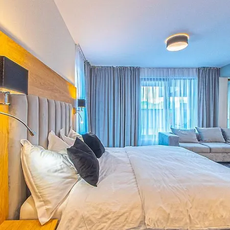 Lägenhet Luxusny Apartman *