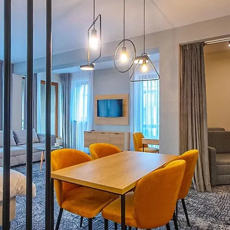 Lägenhet Luxusny Apartman Bešeňová