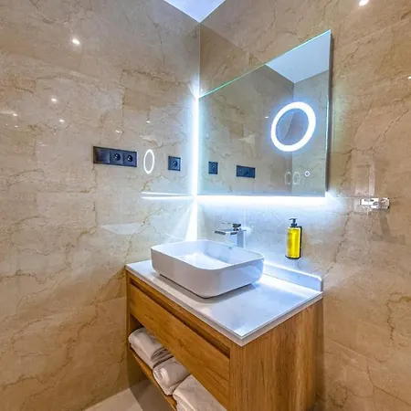 Luxusny Apartman *